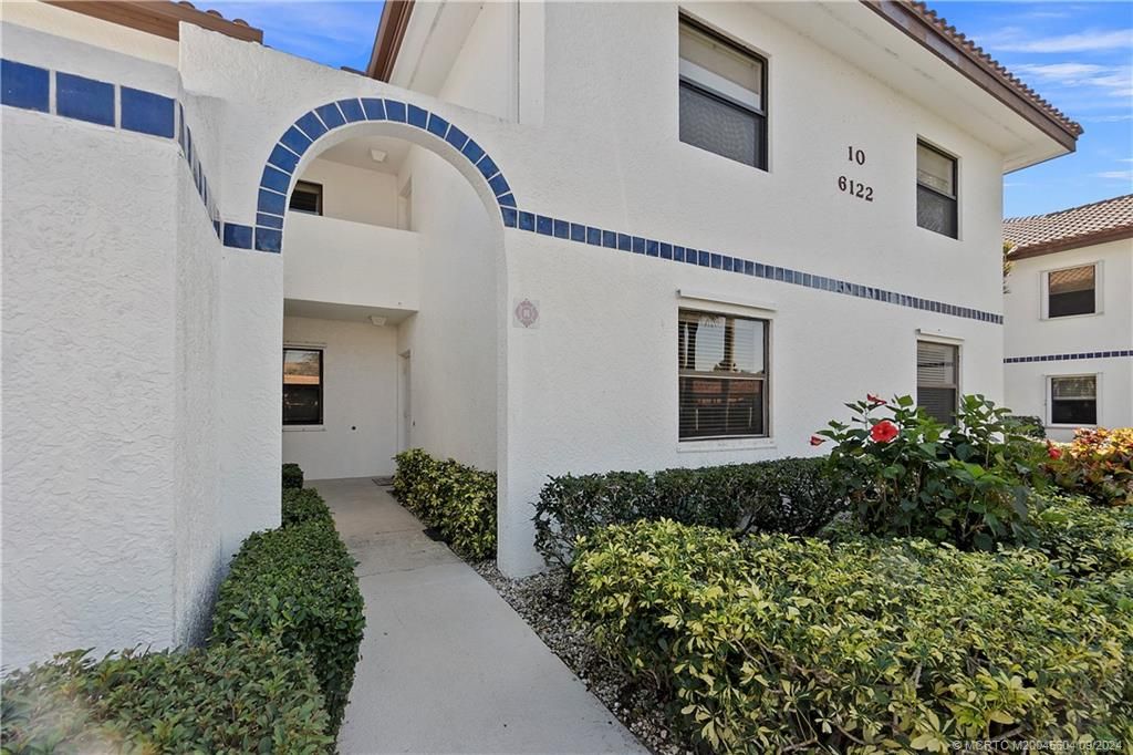 Photo of 6122 SE Landing Way #4, Stuart, FL 34997 (MLS # M20045604)