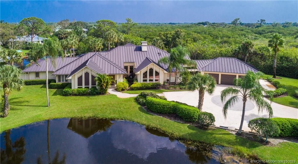 Photo of 6671 SW Thistle Terrace, Palm City, FL 34990 (MLS # M20041059)