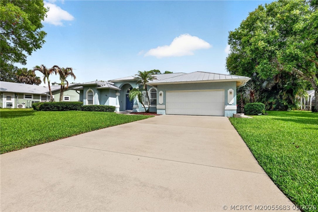 671 SE Pin Oak Terrace