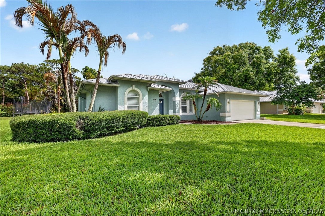 671 SE Pin Oak Terrace
