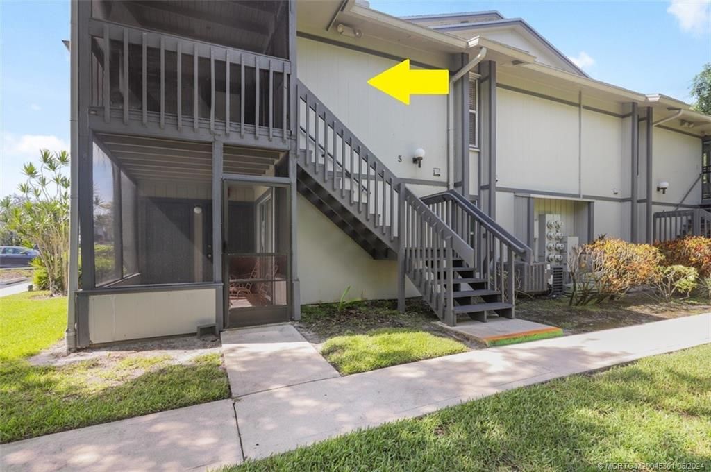 Photo of 8195 SE Croft Circle #H5, Hobe Sound, FL 33455 (MLS # M20045301)