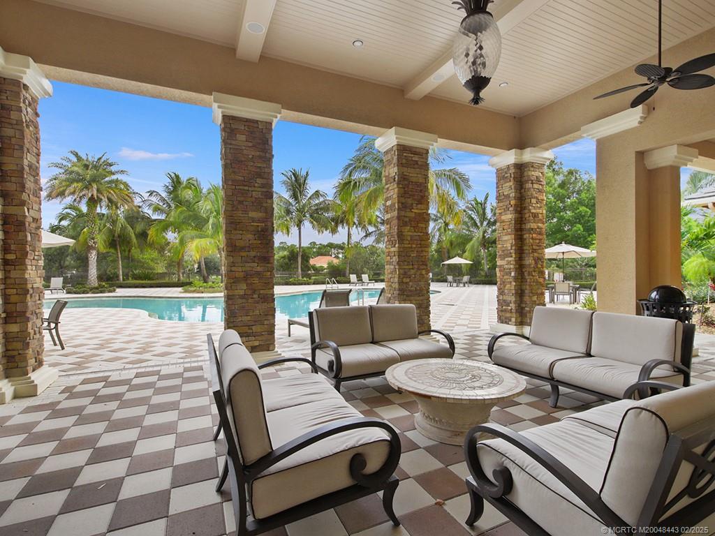 Palm City, Florida 34990, United States, 3 Bedrooms Bedrooms, ,4 BathroomsBathrooms,Residential,Pending,16271