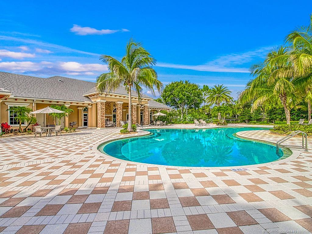 Palm City, Florida 34990, United States, 3 Bedrooms Bedrooms, ,4 BathroomsBathrooms,Residential,Pending,16271