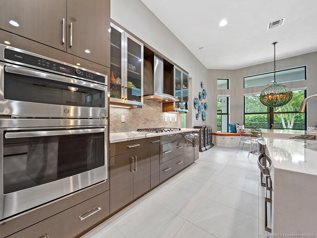 Palm City, Florida 34990, United States, 3 Bedrooms Bedrooms, ,4 BathroomsBathrooms,Residential,Pending,16271