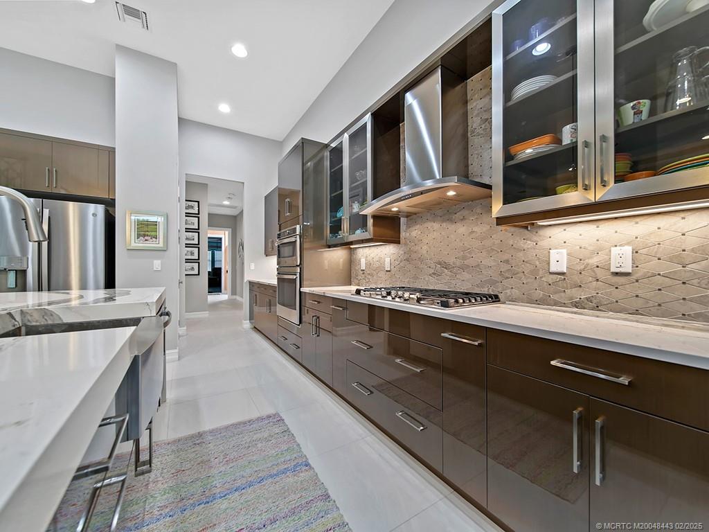 Palm City, Florida 34990, United States, 3 Bedrooms Bedrooms, ,4 BathroomsBathrooms,Residential,Pending,16271