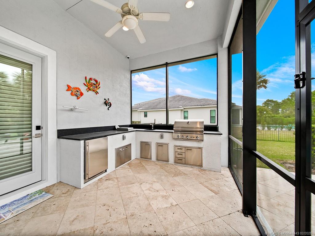 Palm City, Florida 34990, United States, 3 Bedrooms Bedrooms, ,4 BathroomsBathrooms,Residential,Pending,16271