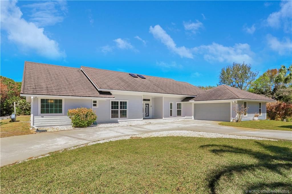 Photo of 815 NE Stokes Terrace, Jensen Beach, FL 34957 (MLS # M20054660)