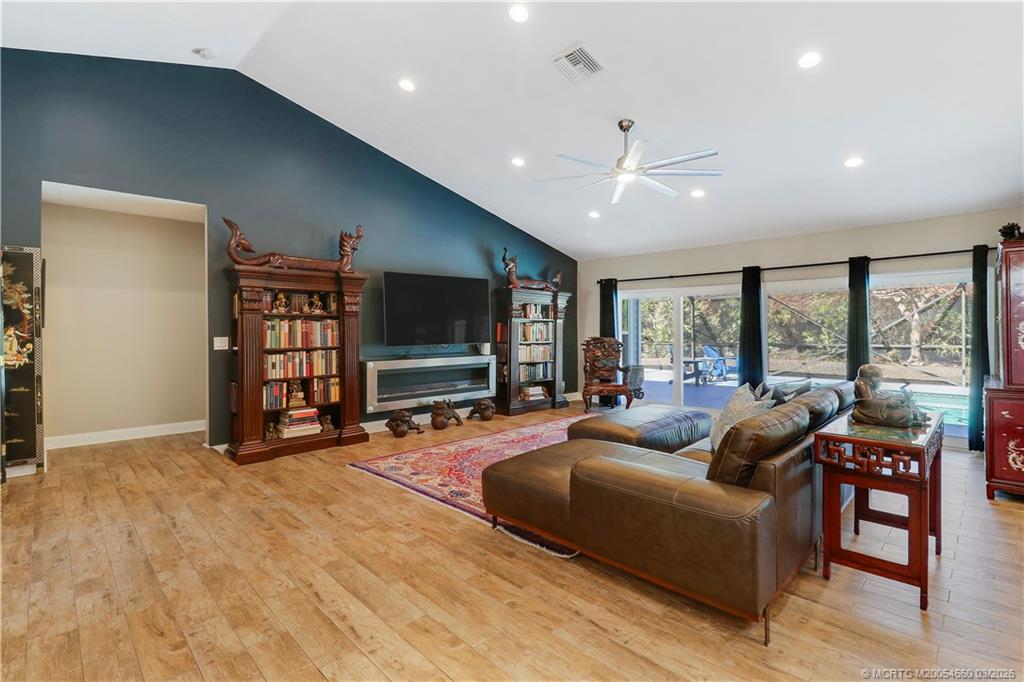 815 NE Stokes Terrace