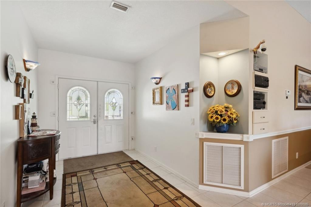 Jensen Beach, Florida 34957, United States, 4 Bedrooms Bedrooms, ,4 BathroomsBathrooms,Residential,Pending,46856