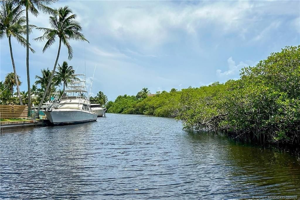 Photo of 1806 NE River Court, Jensen Beach, FL 34957 (MLS # M20046433)