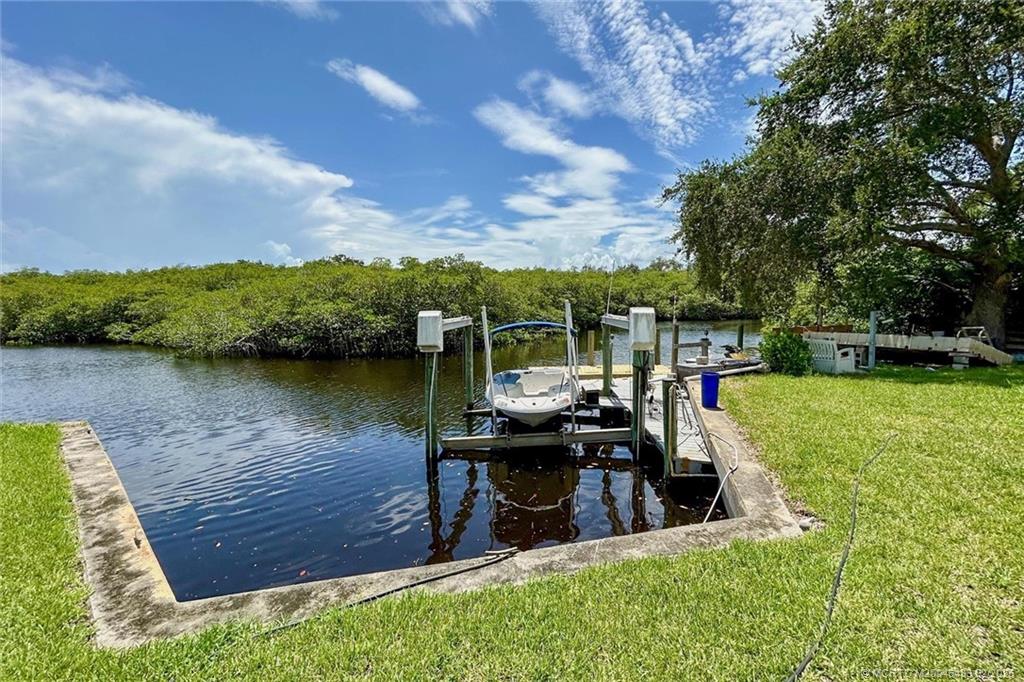 Jensen Beach, Florida 34957, United States, 4 Bedrooms Bedrooms, ,4 BathroomsBathrooms,Residential,Pending,46856