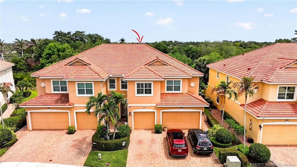 Photo of 587 SW Glen Crest Way, Stuart, FL 34997 (MLS # M20055383)