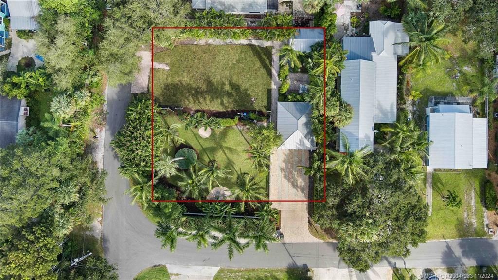 Photo of 905 SW Saint Lucie Crescent, Stuart, FL 34994 (MLS # M20047283)