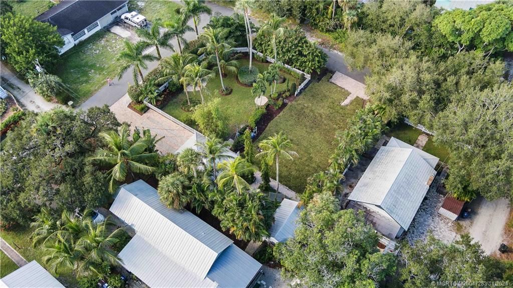 Photo of 905 SW Saint Lucie Crescent, Stuart, FL 34994 (MLS # M20047283)