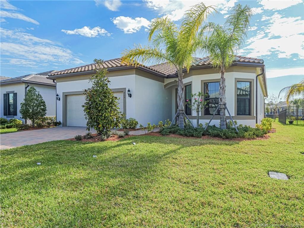 Photo of 425 SE Donnell Street, Port Saint Lucie, FL 34984 (MLS # M20049670)