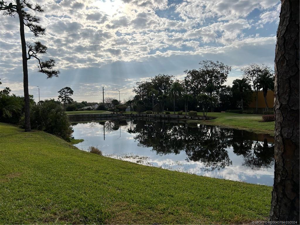 Stuart, Florida 34994, United States, 2 Bedrooms Bedrooms, ,2 BathroomsBathrooms,Residential,Pending,63305
