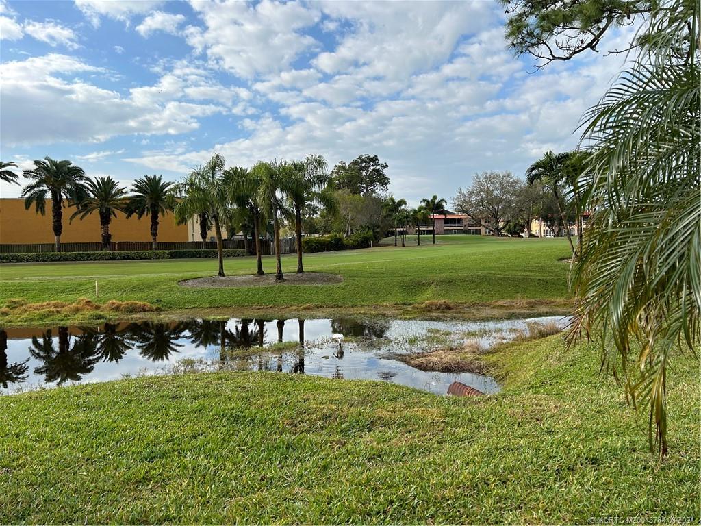 Stuart, Florida 34994, United States, 2 Bedrooms Bedrooms, ,2 BathroomsBathrooms,Residential,Pending,63305