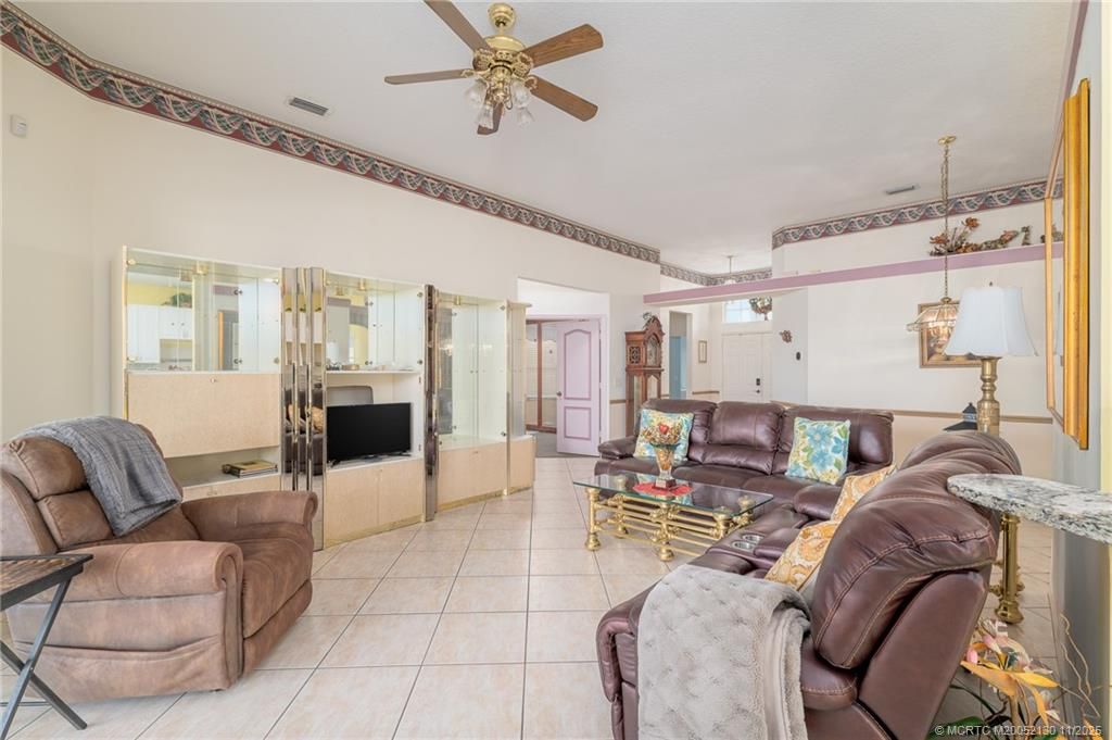 Photo of 895 NW Sassafras Terrace, Jensen Beach, FL 34957 (MLS # M20052130)