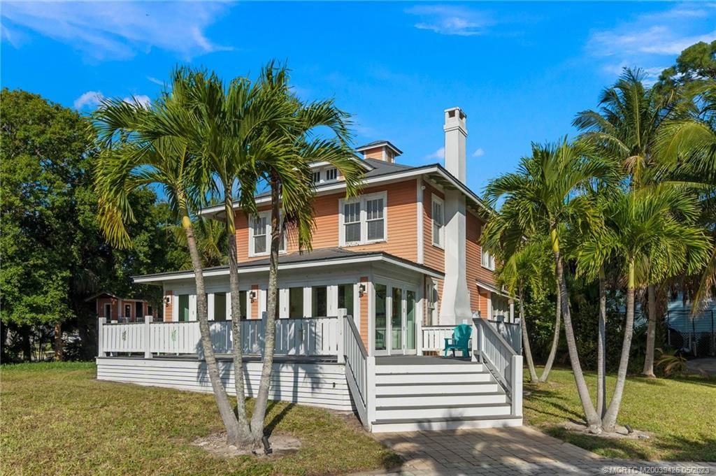 Photo of 3400 SW Saint Lucie Shores Drive, Palm City, FL 34990 (MLS # M20039426)