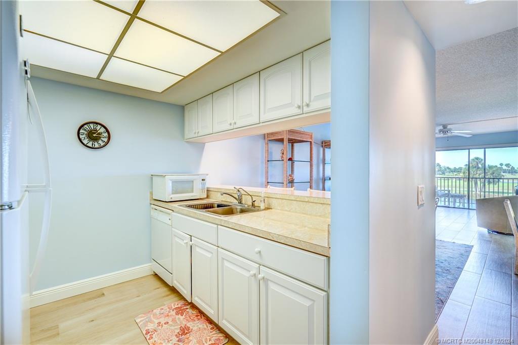 Stuart, Florida 34996, United States, 2 Bedrooms Bedrooms, ,2 BathroomsBathrooms,Residential,Active,25187