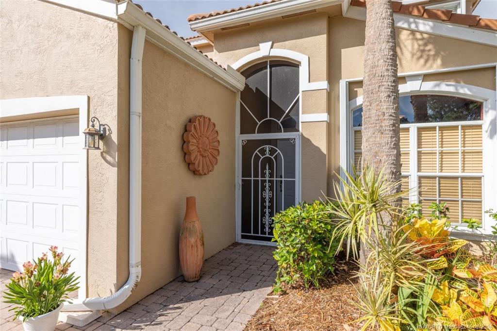3905 NW Deer Oak Drive