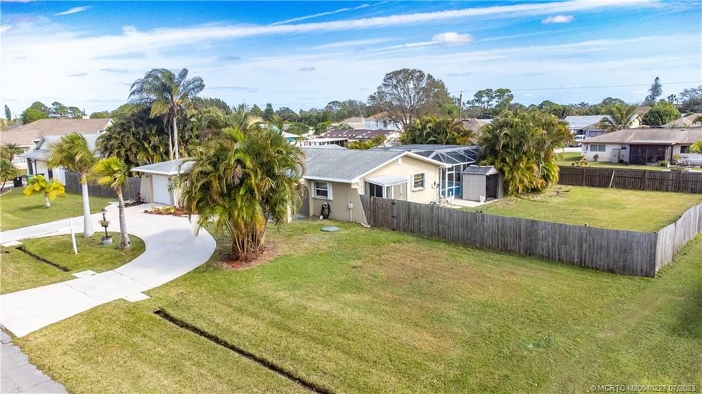 Photo of 765 SW Byron Street, Port Saint Lucie, FL 34983 (MLS # M20040227)