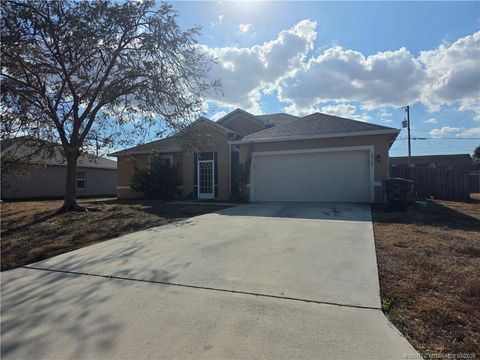 Photo of 3918 SW Kakopo Street, Port Saint Lucie, FL 34953 (MLS # M20054928)