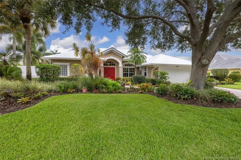 Photo of 2009 SW Little Oak Trail, Palm City, FL 34990 (MLS # M20046415)