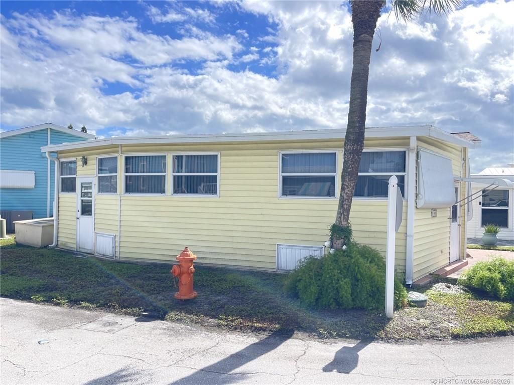 Photo of 943 Nettles Boulevard, Jensen Beach, FL 34957 (MLS # M20052646)