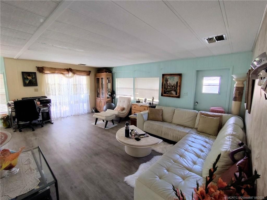 Photo of 195 SE Trafalgar Terrace, Stuart, FL 34994 (MLS # M20050697)