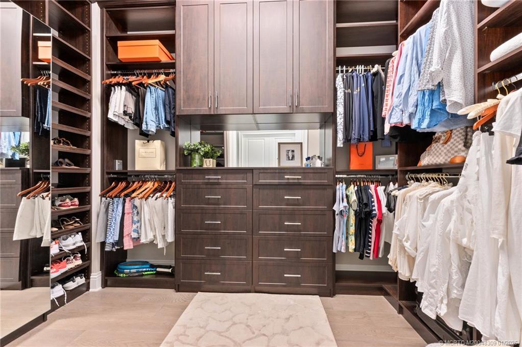 Palm City, Florida 34990, United States, 3 Bedrooms Bedrooms, ,4 BathroomsBathrooms,Residential,Pending,20339