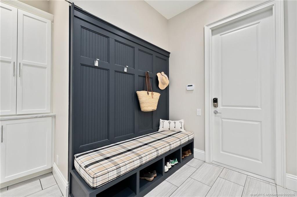 Palm City, Florida 34990, United States, 3 Bedrooms Bedrooms, ,4 BathroomsBathrooms,Residential,Pending,20339