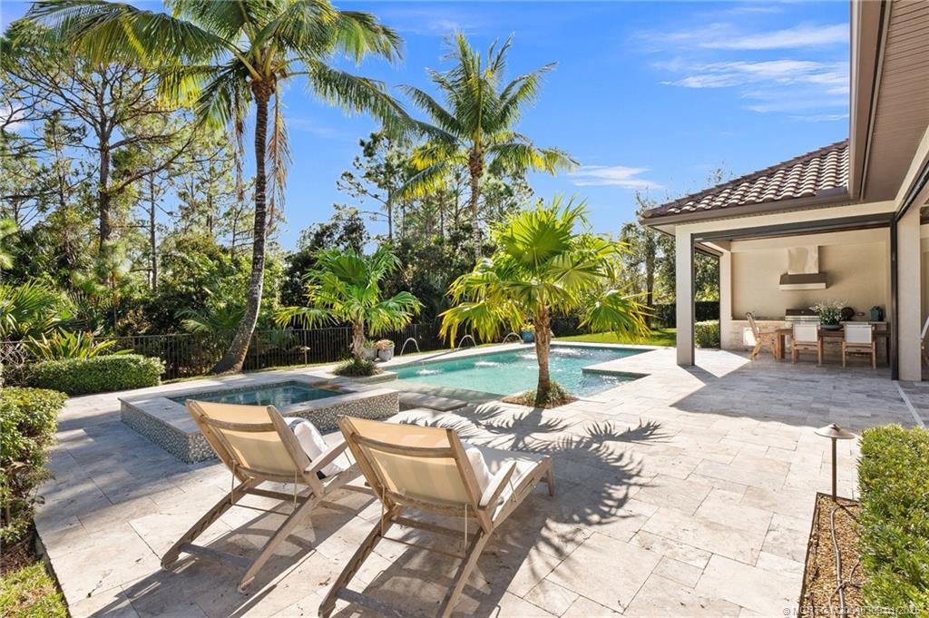 Palm City, Florida 34990, United States, 3 Bedrooms Bedrooms, ,4 BathroomsBathrooms,Residential,Pending,20339