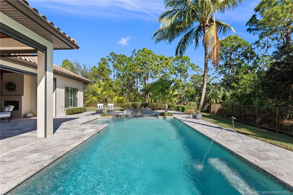 Palm City, Florida 34990, United States, 3 Bedrooms Bedrooms, ,4 BathroomsBathrooms,Residential,Pending,20339