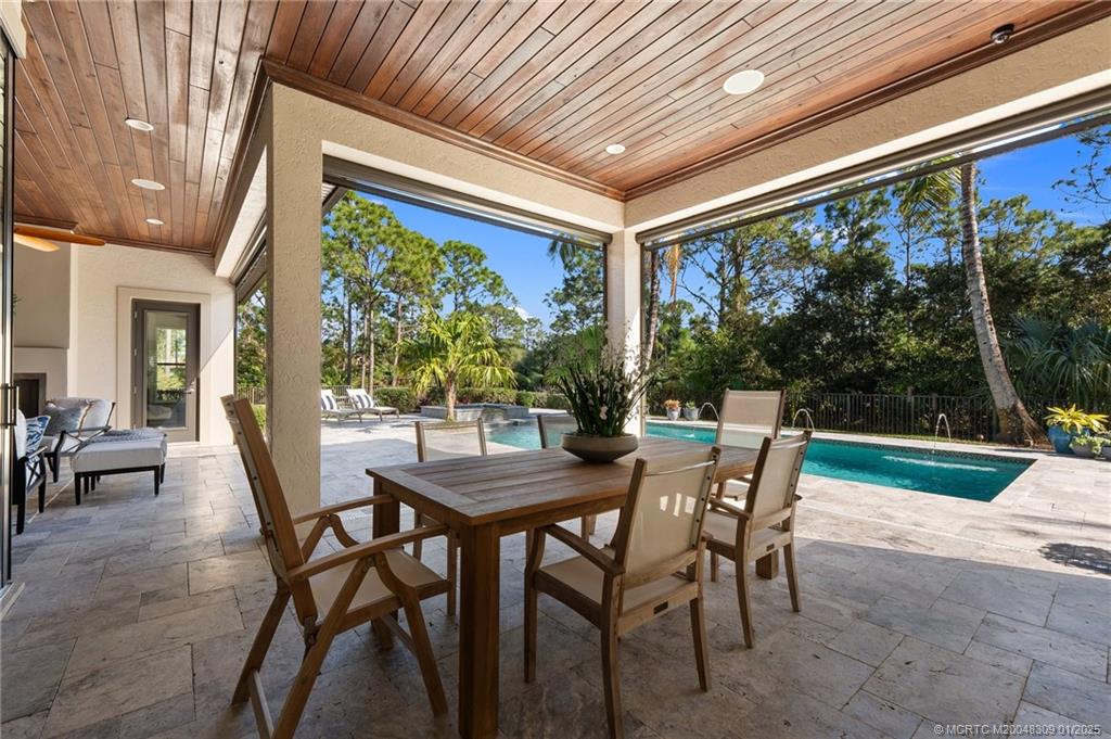 Palm City, Florida 34990, United States, 3 Bedrooms Bedrooms, ,4 BathroomsBathrooms,Residential,Pending,20339