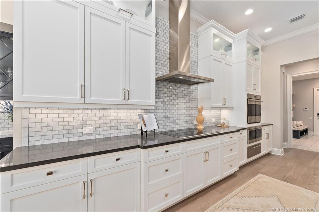 Palm City, Florida 34990, United States, 3 Bedrooms Bedrooms, ,4 BathroomsBathrooms,Residential,Pending,20339