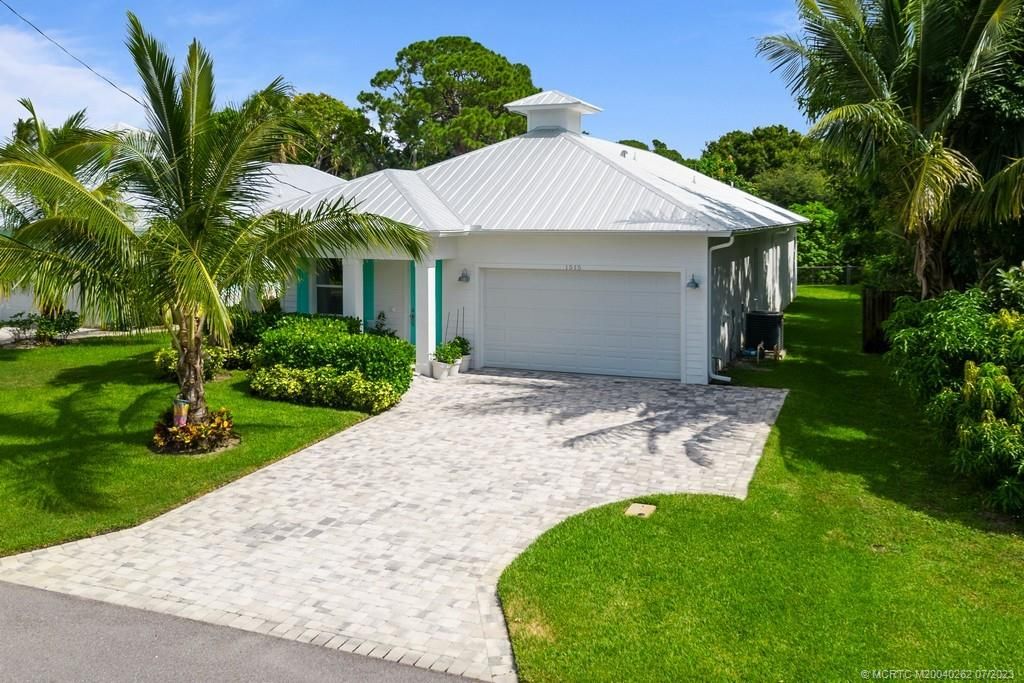 Photo of 1515 SE 5th Street, Stuart, FL 34996 (MLS # M20040262)