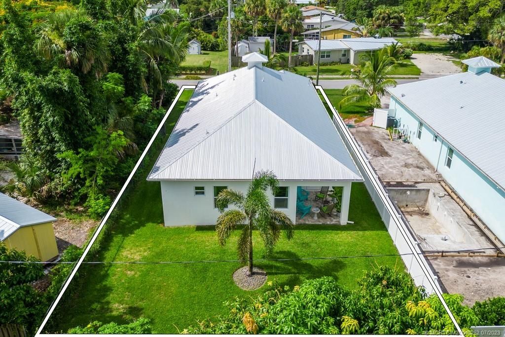 Photo of 1515 SE 5th Street, Stuart, FL 34996 (MLS # M20040262)