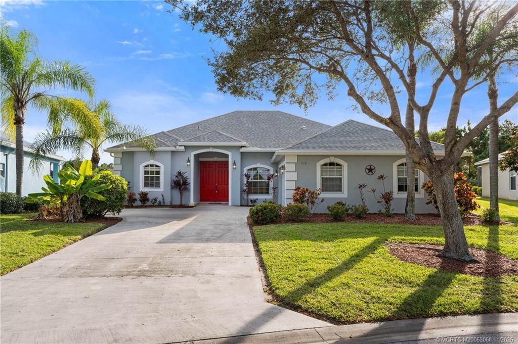 Photo of 510 NW Fetterbush Way, Jensen Beach, FL 34957 (MLS # M20053068)