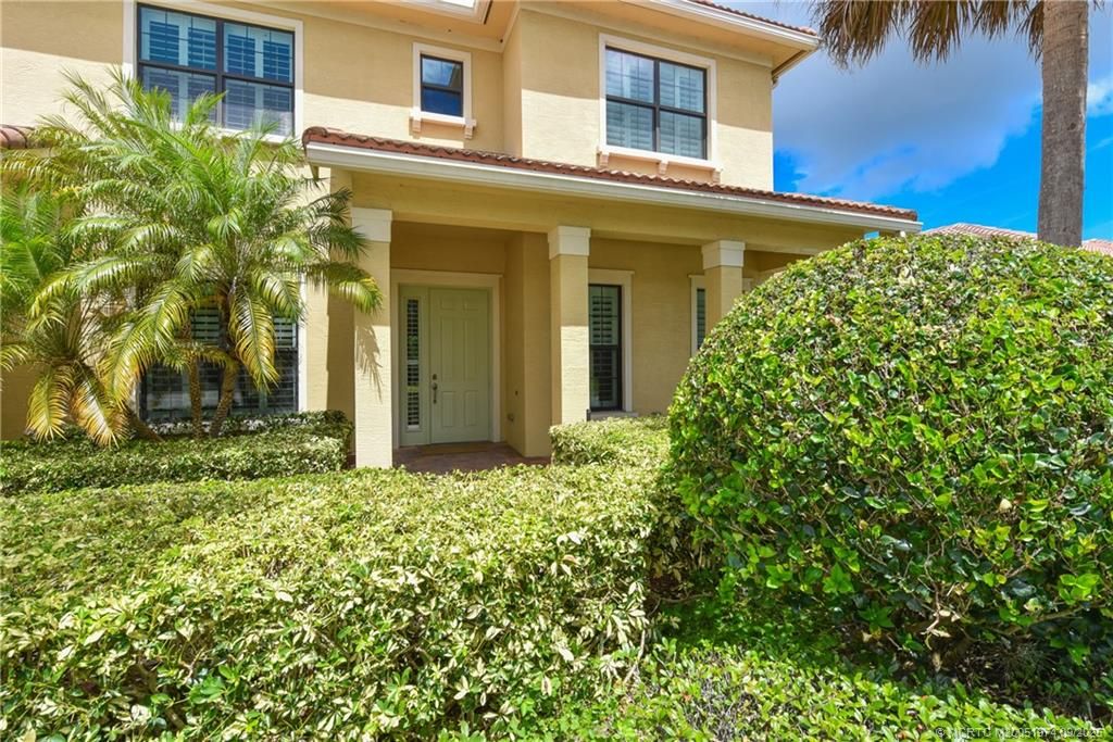Photo of 2123 NW Winterberry Trail, Jensen Beach, FL 34957 (MLS # M20051974)