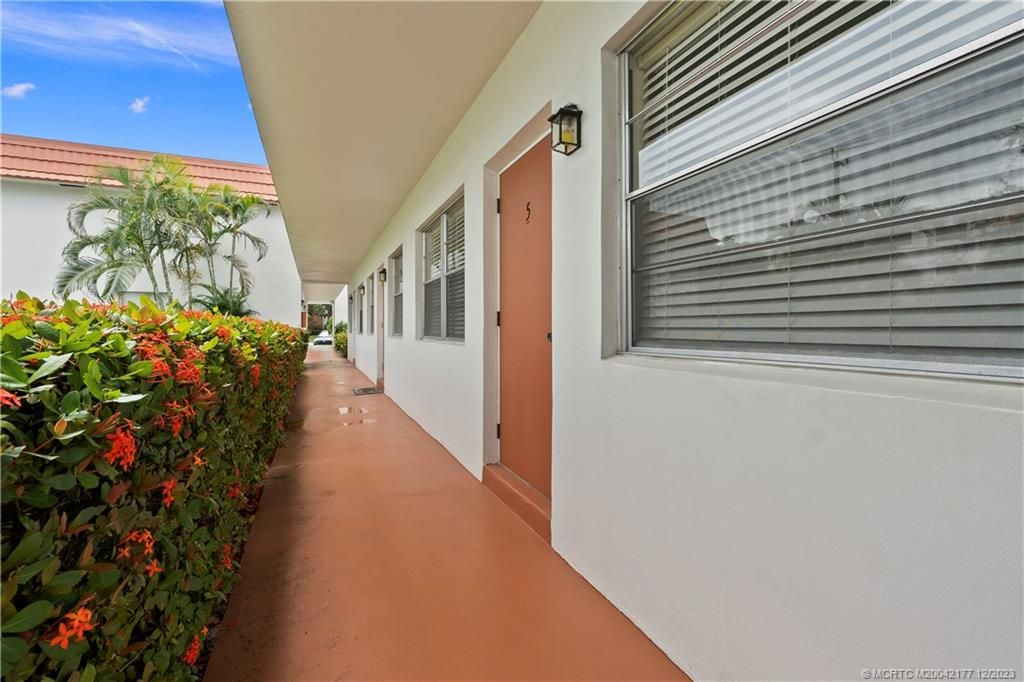 Photo of 2600 SE Ocean Boulevard #B5, Stuart, FL 34996 (MLS # M20042177)