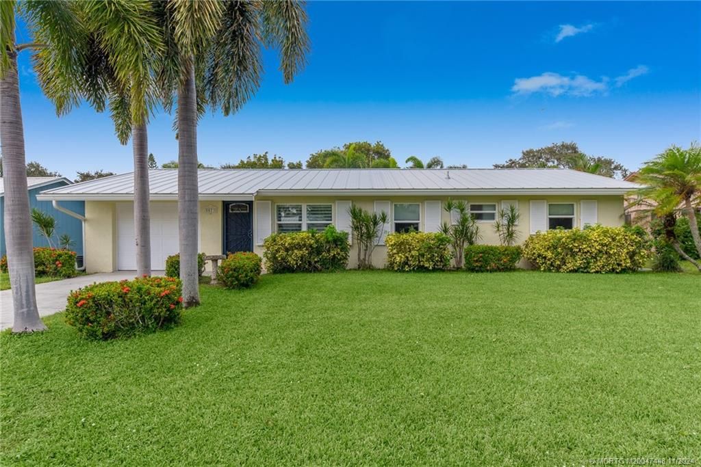 Photo of 5073 SE Pine Knoll Way, Stuart, FL 34997 (MLS # M20047448)