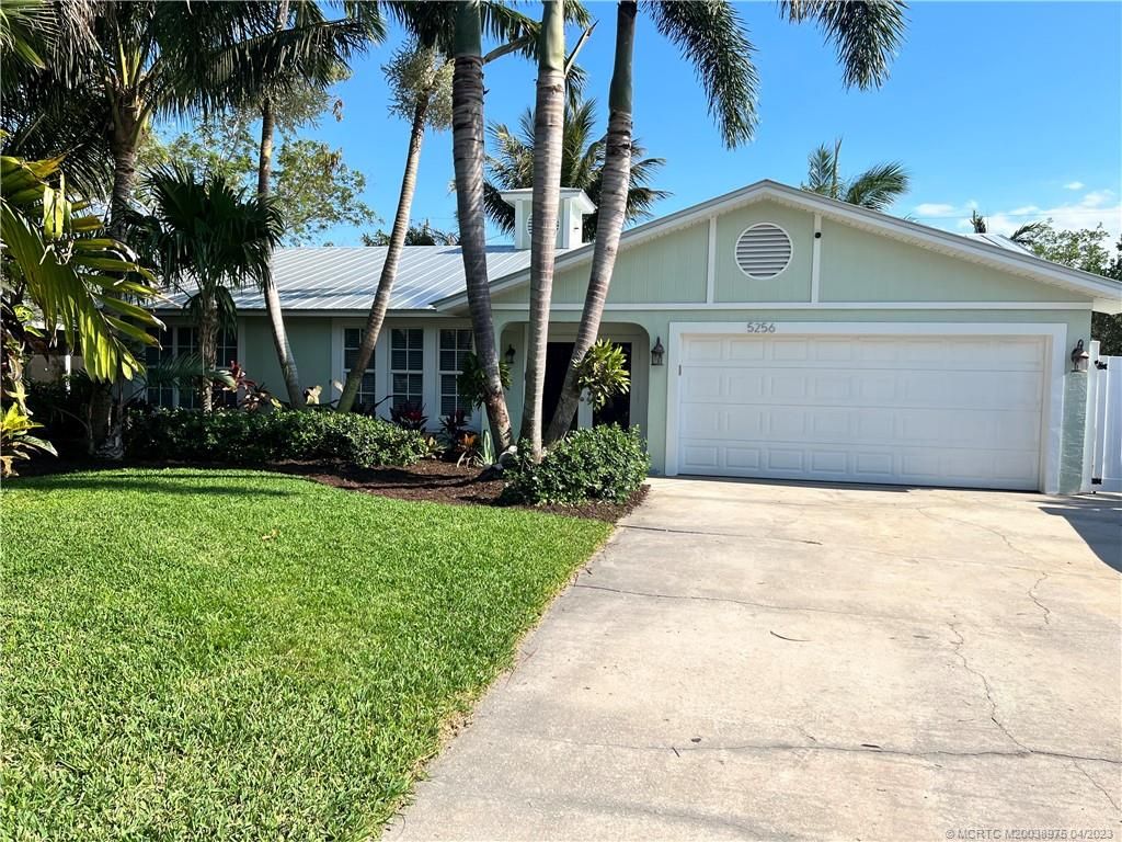 Photo of 5256 SE Orange Street, Stuart, FL 34997 (MLS # M20038975)