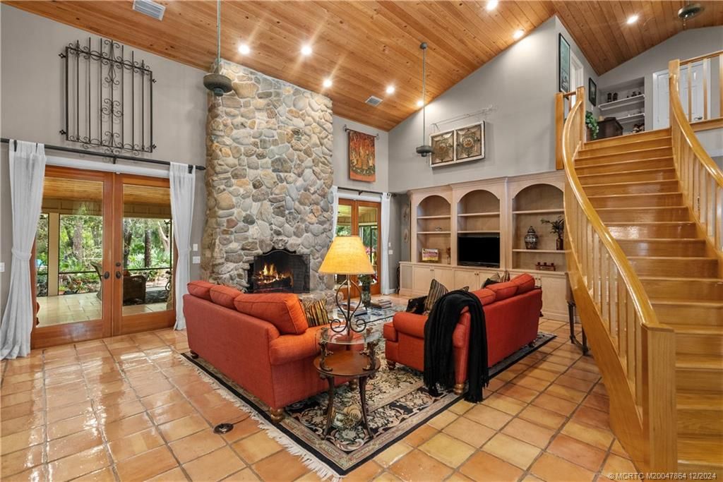 Photo of 2002 SW Racquet Club Drive, Palm City, FL 34990 (MLS # M20047864)