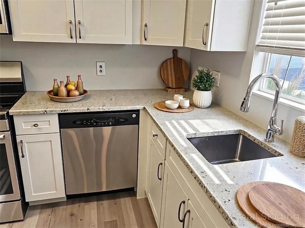 Photo of 8227 SE Croft Circle, Hobe Sound, FL 33455 (MLS # M20055088)