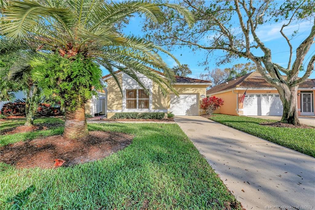 Photo of 2115 SW Augusta Trace, Palm City, FL 34990 (MLS # M20042236)