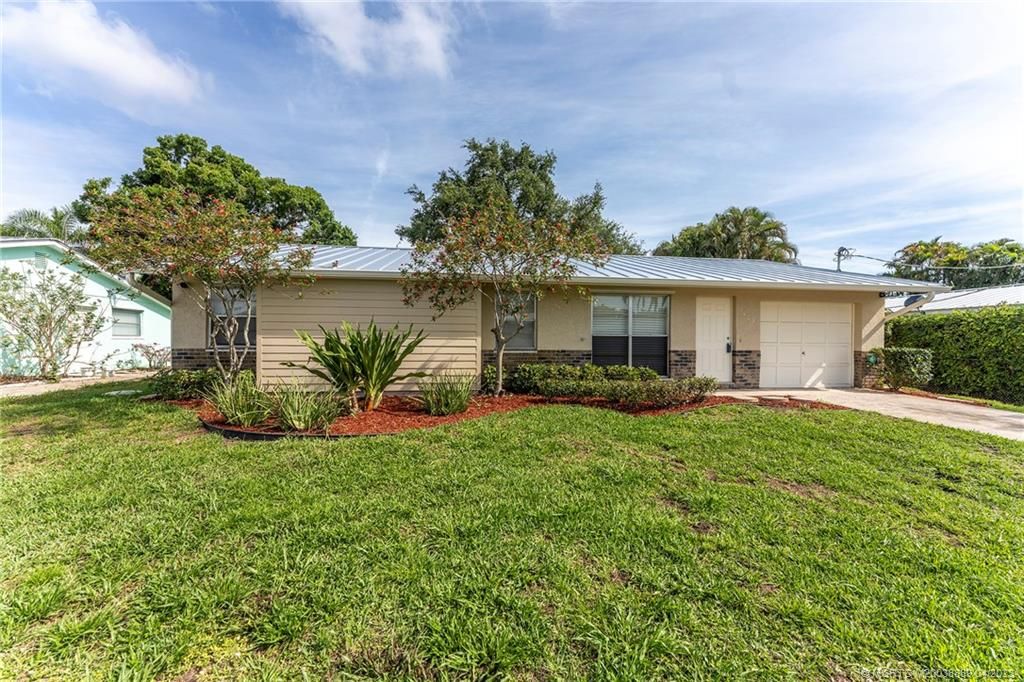 Photo of 1003 NW 16th Place, Stuart, FL 34994 (MLS # M20038889)