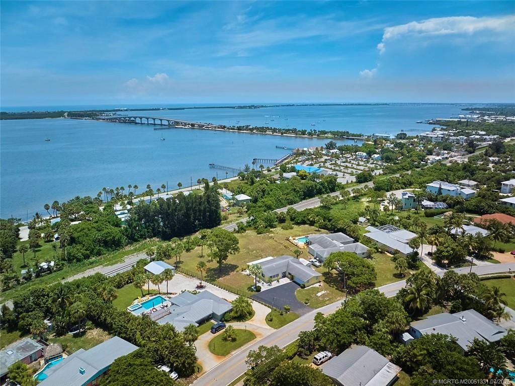 Photo of 4133 NE Skyline Drive, Jensen Beach, FL 34957 (MLS # M20051331)