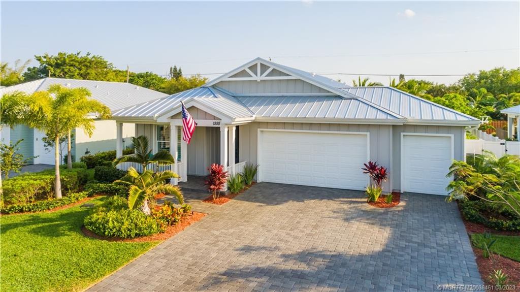 Photo of 1888 SW Pinewood Way, Palm City, FL 34990 (MLS # M20038461)