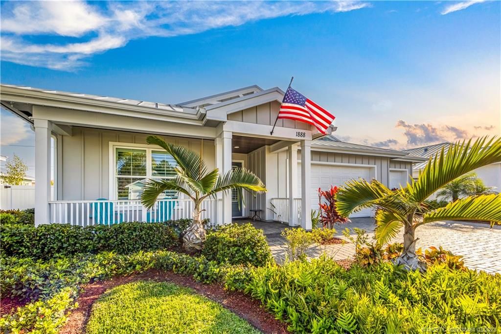 Photo of 1888 SW Pinewood Way, Palm City, FL 34990 (MLS # M20038461)